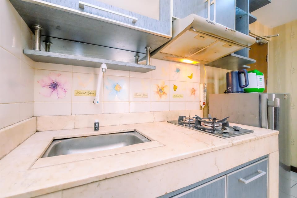 Apartment | Private kitchen | Full-size fridge, stovetop