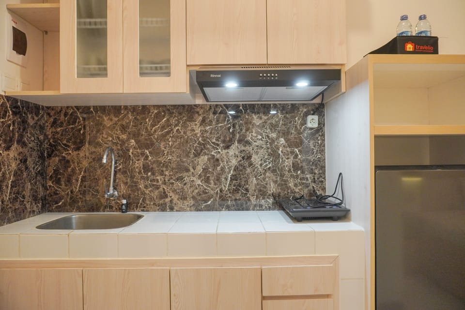 Studio | Private kitchen | Full-size fridge, stovetop