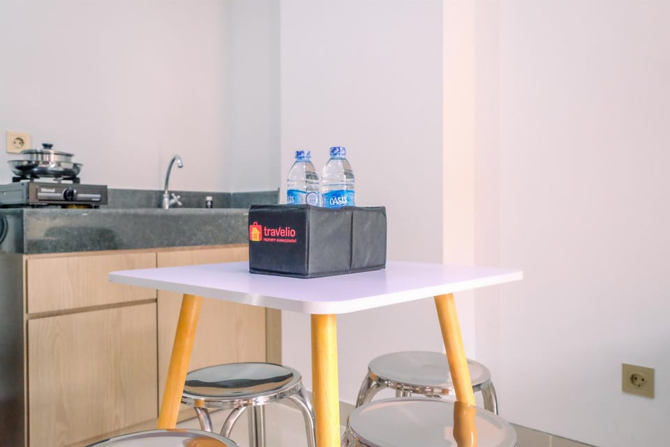 Apartment | Private kitchen | Full-size fridge, stovetop, electric kettle