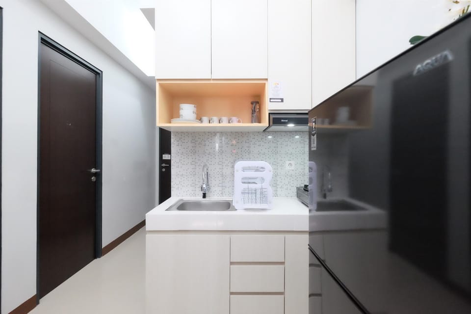 Apartment | Private kitchen | Full-size fridge, stovetop