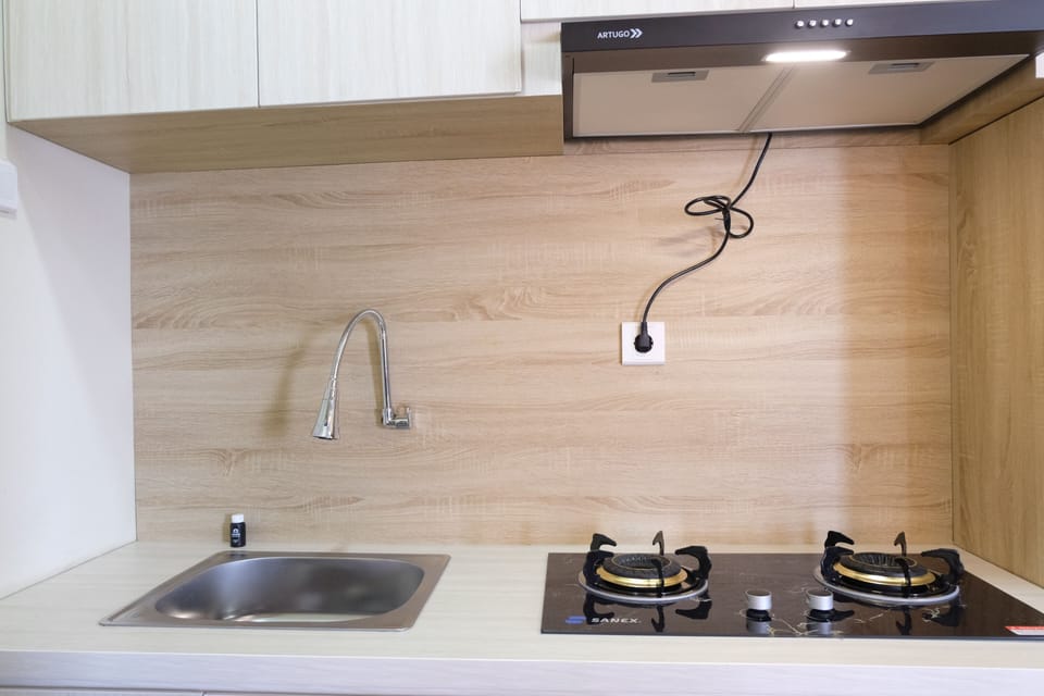 Apartment | Private kitchen | Full-size fridge, stovetop