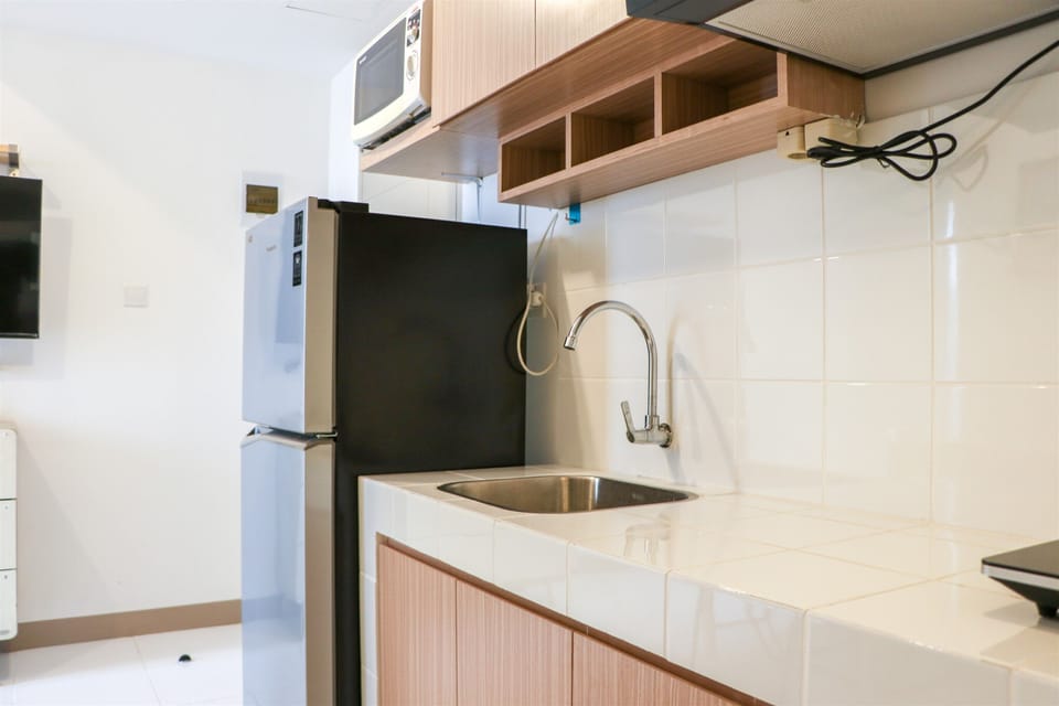 Apartment | Private kitchen | Full-size fridge, stovetop