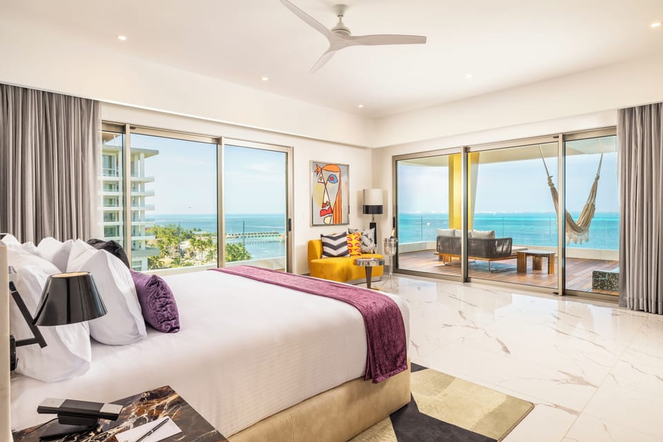 Premium bedding, down comforters, minibar, in-room safe