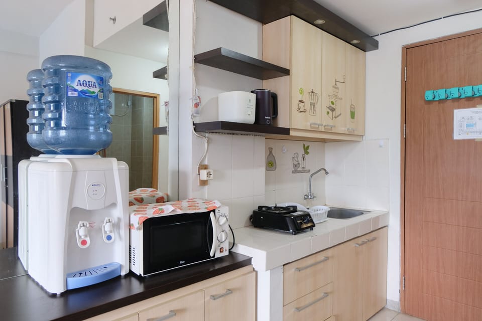 Studio | Private kitchen | Full-size fridge, stovetop