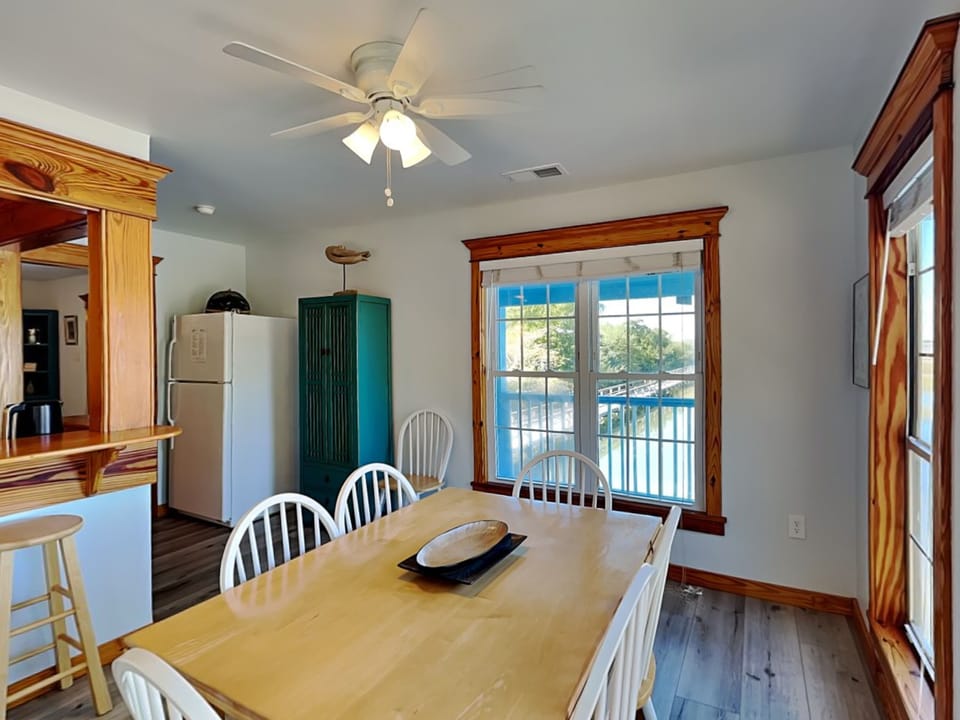 House, Multiple Beds, Balcony | Dining