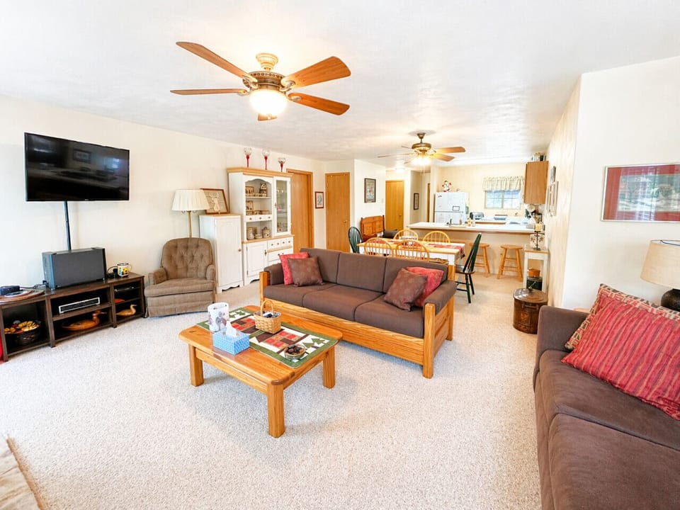 Open floor plan so everyone can be together