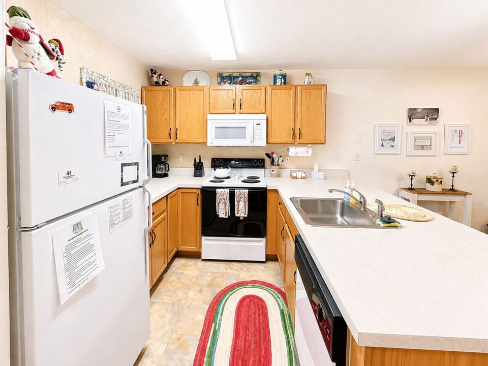 Full size appliances to make cooking a breeze