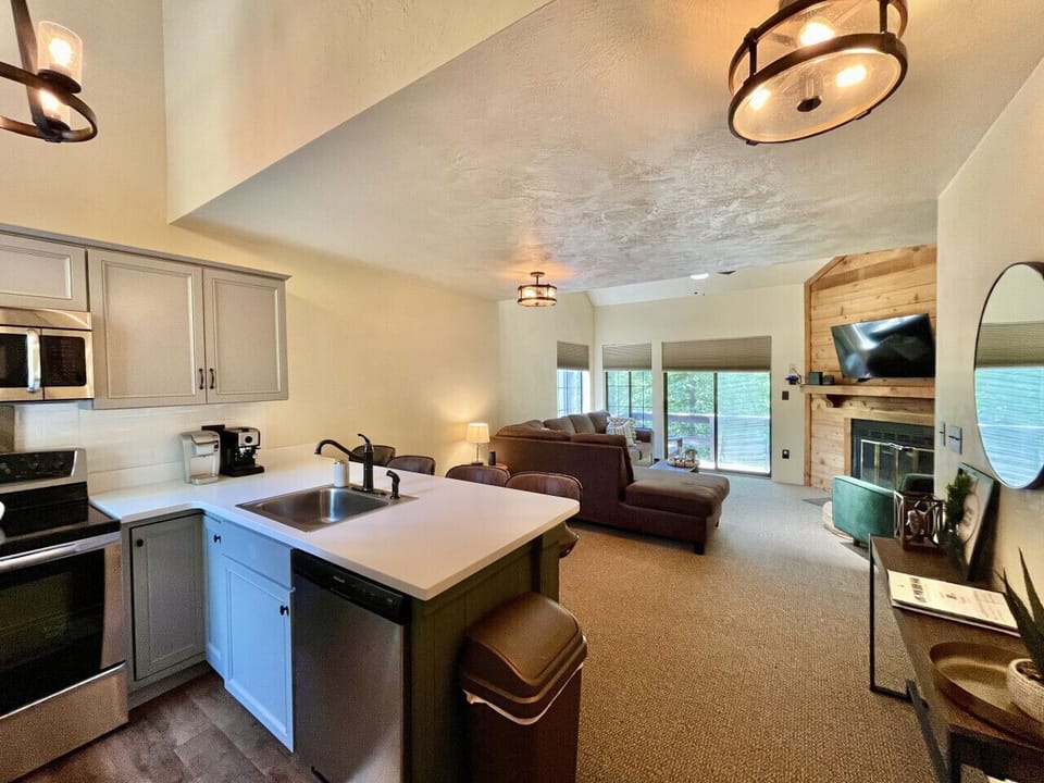 Open floor plan so everyone can be together