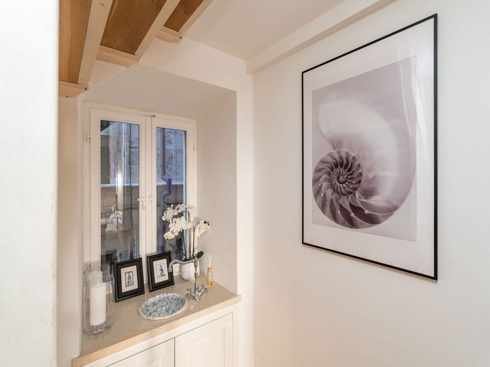 Double Room (Double Room with City View) | Interior detail