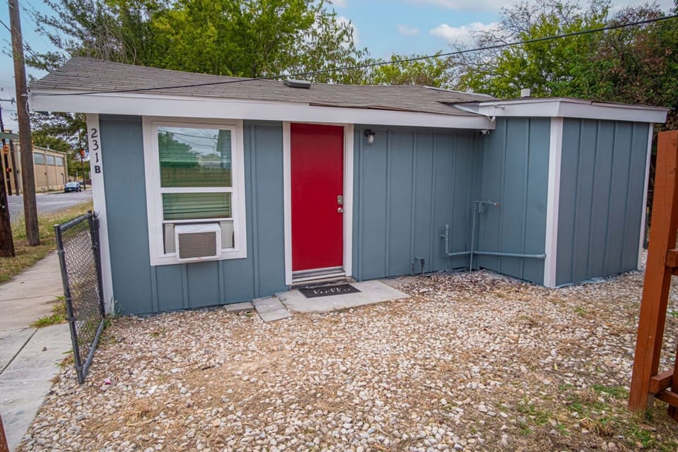 House | 1 bedroom