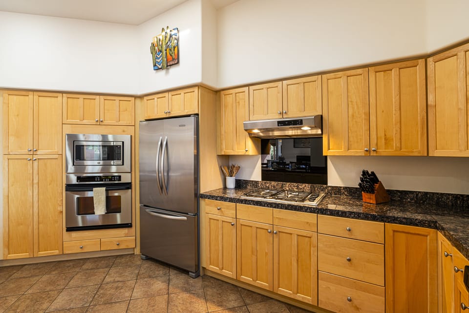 Fully Equipped Kitchen with Stainless Steel Appliances