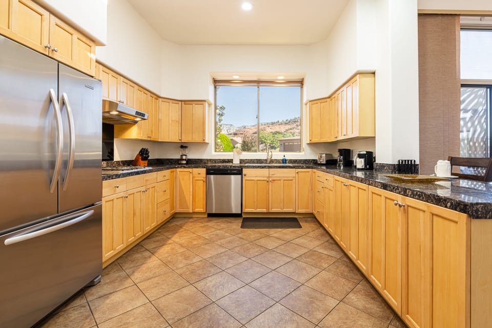 Fully Equipped Kitchen with Stainless Steel Appliances