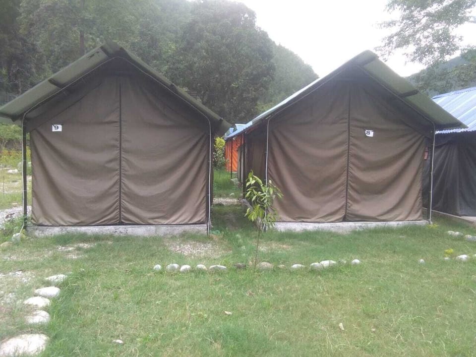 Comfort Tent, Multiple Bedrooms, Pool Access, River View | 2 bedrooms, blackout drapes, soundproofing