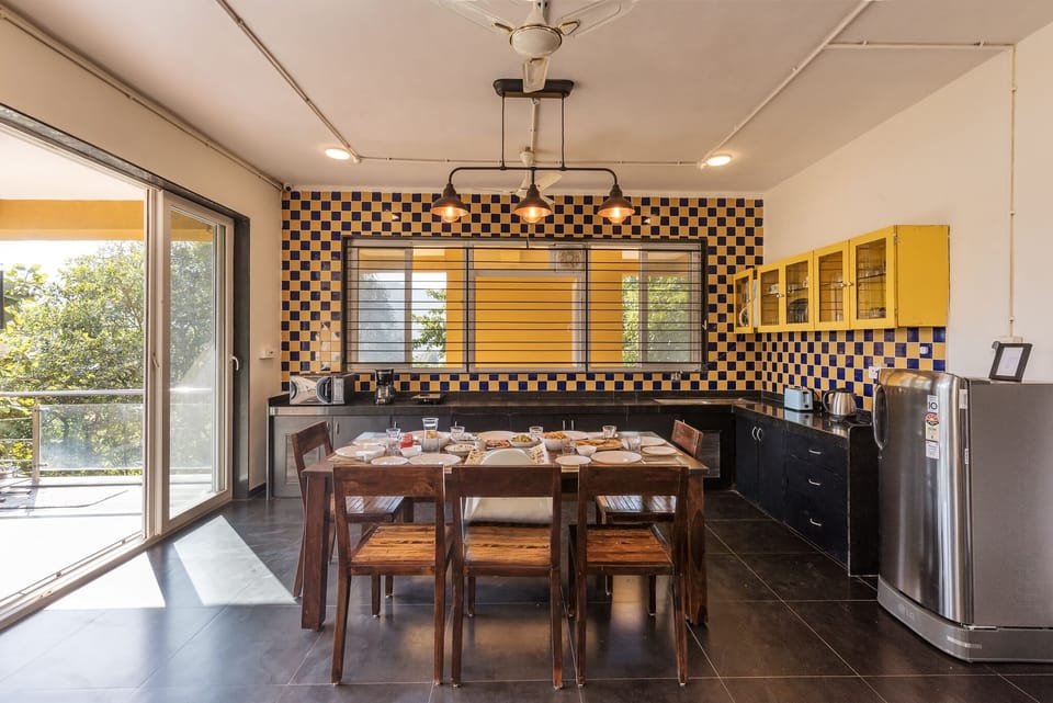 Family Villa | Dining room