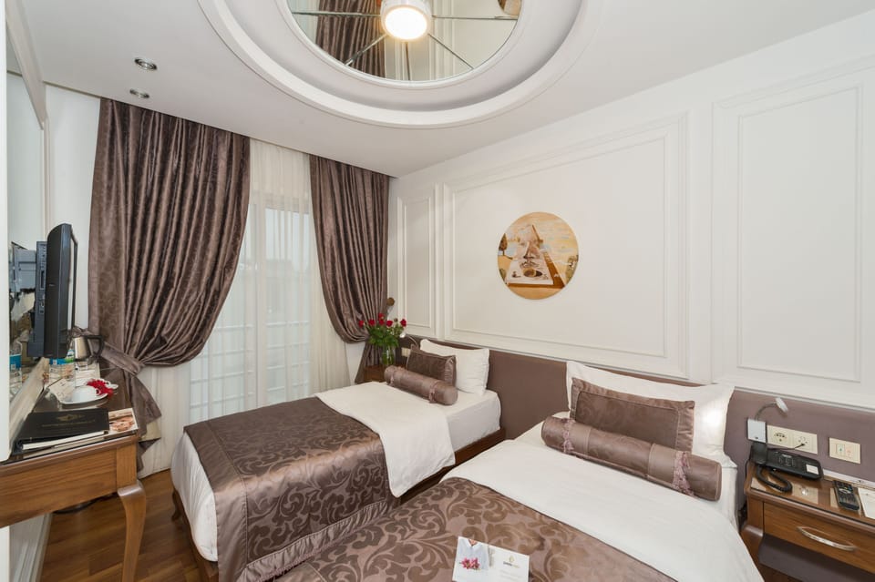 Standard Double or Twin Room | In-room safe, blackout drapes, soundproofing, free WiFi
