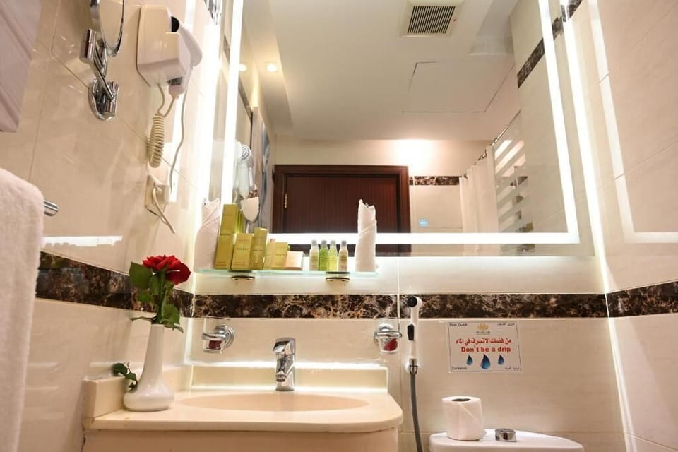 Free toiletries, bidet