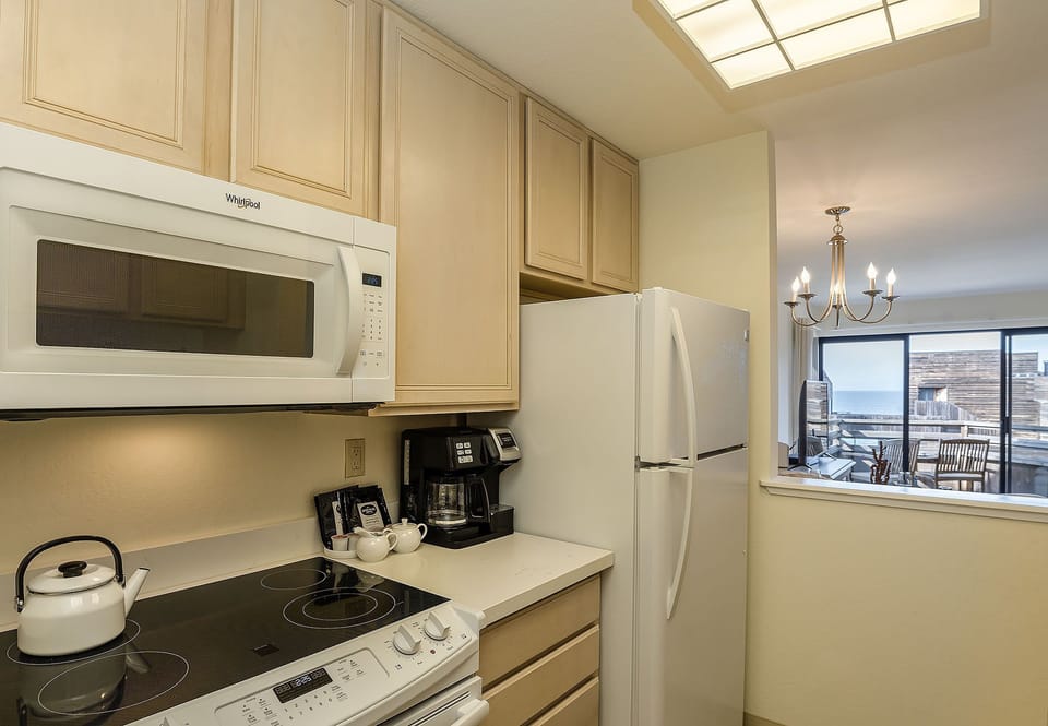 Fully Equipped Kitchen, Open to Dining/Living Space