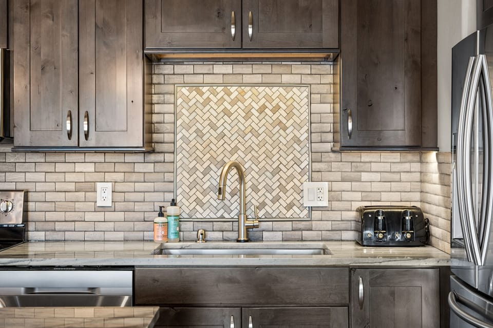 Fully-Stocked, Gourmet Kitchen