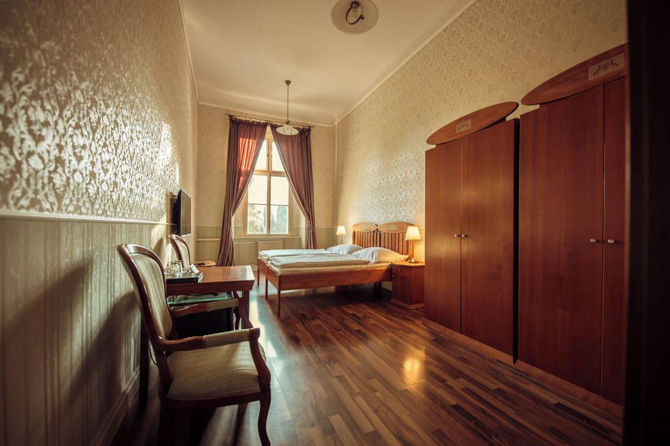 Comfort Double or Twin Room | In-room safe, desk, cribs/infant beds, free WiFi