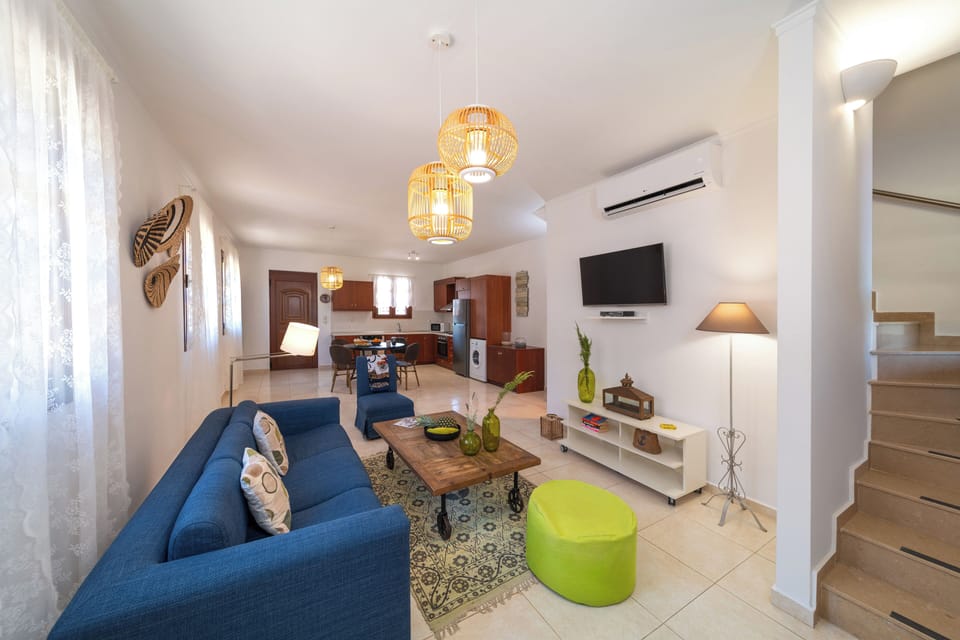 Villa, 2 Bedrooms, Mountain View | Living area | Flat-screen TV