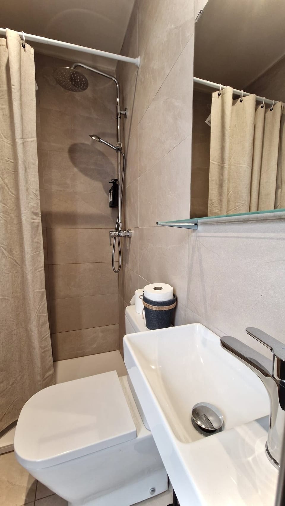 Standard Room, Shared Bathroom | Bathroom | Towels