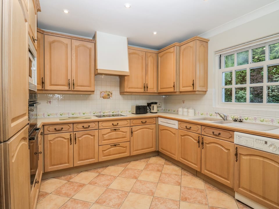 Fridge, dishwasher, electric kettle, toaster