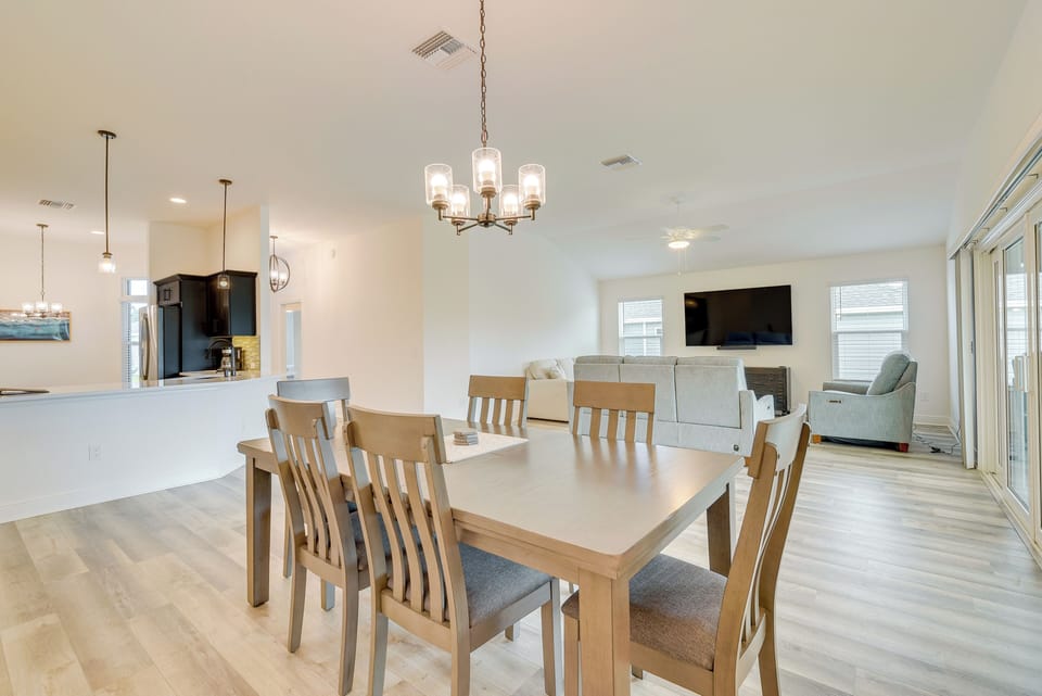 House (3 Bedrooms) | Interior