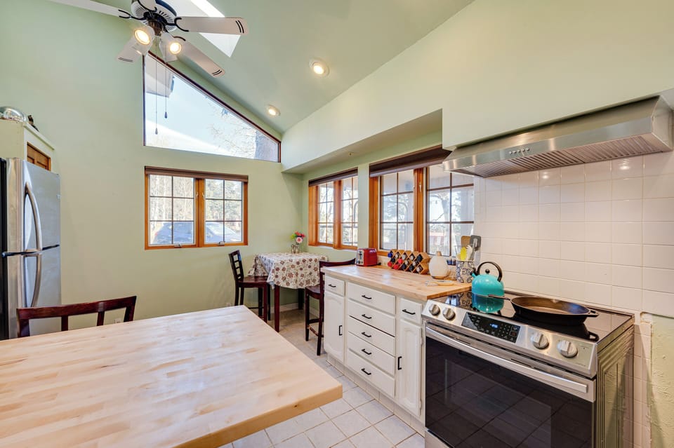 House (2 Bedrooms) | Interior