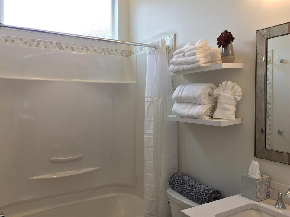 Main Bathroom