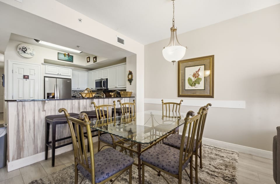 Summer Place #205 Dining Area