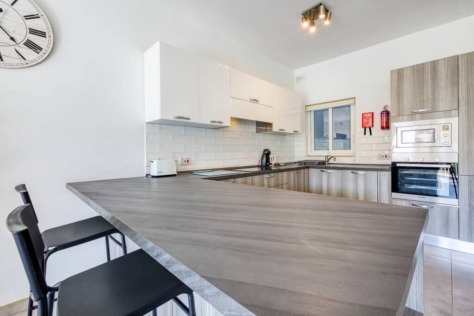 Kitchen (2)