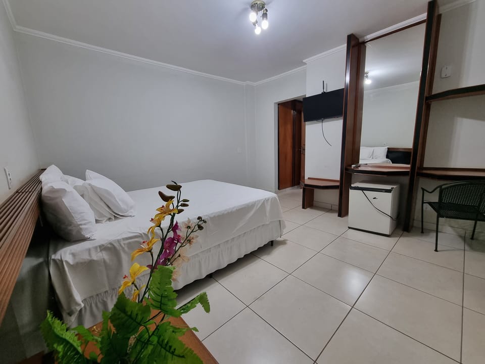 Standard Suite | Desk, laptop workspace, blackout drapes, WiFi (free)