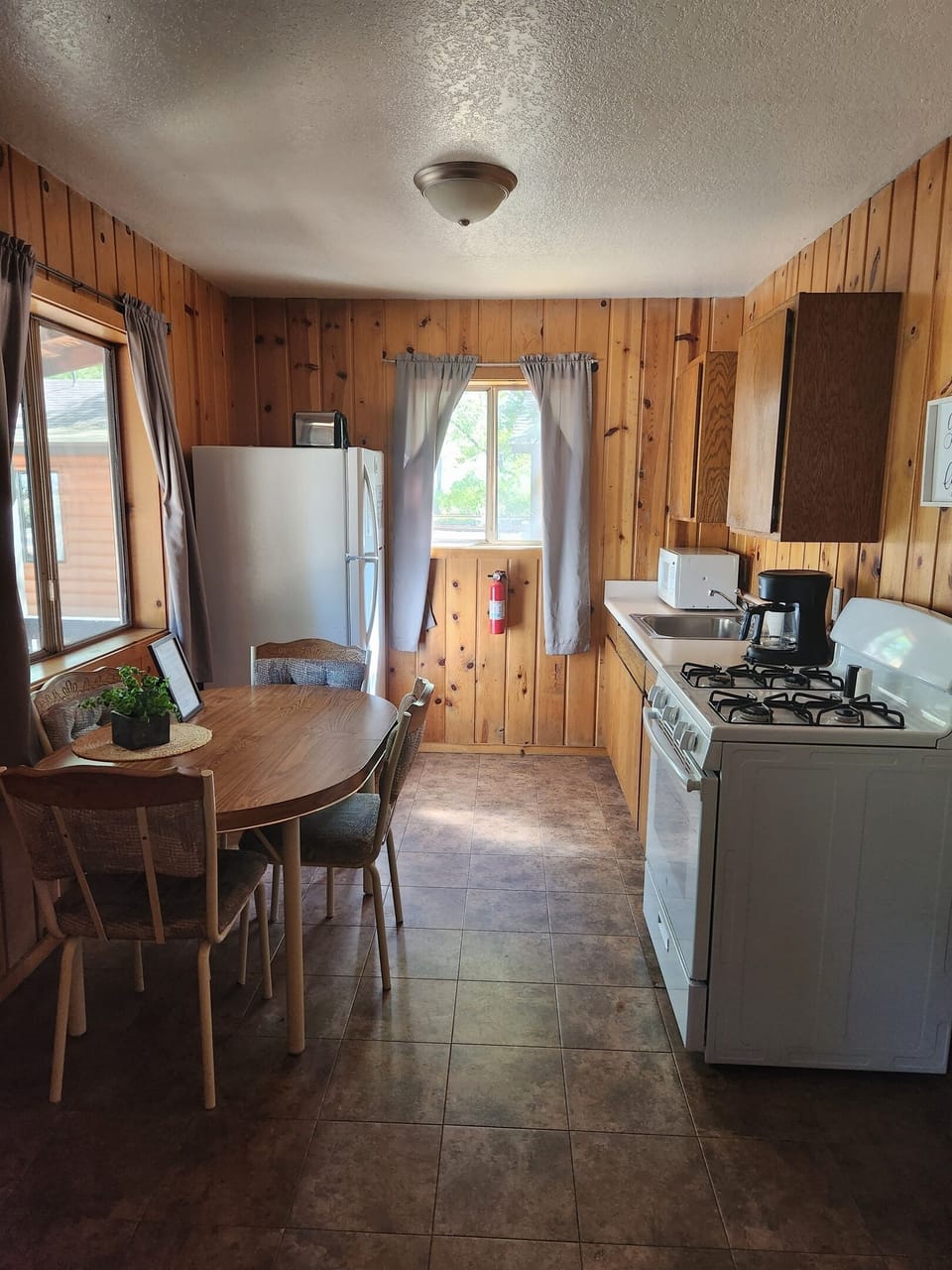 Kitchen/Dining