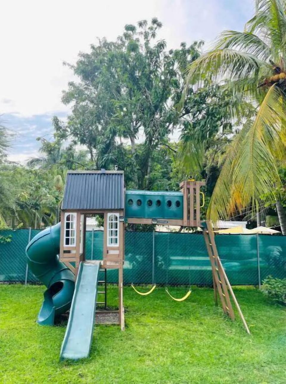 Free access in property playground