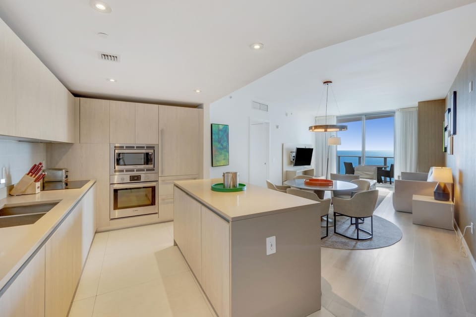 Open spaces, open hearts! Enjoy seamless living by the sea.