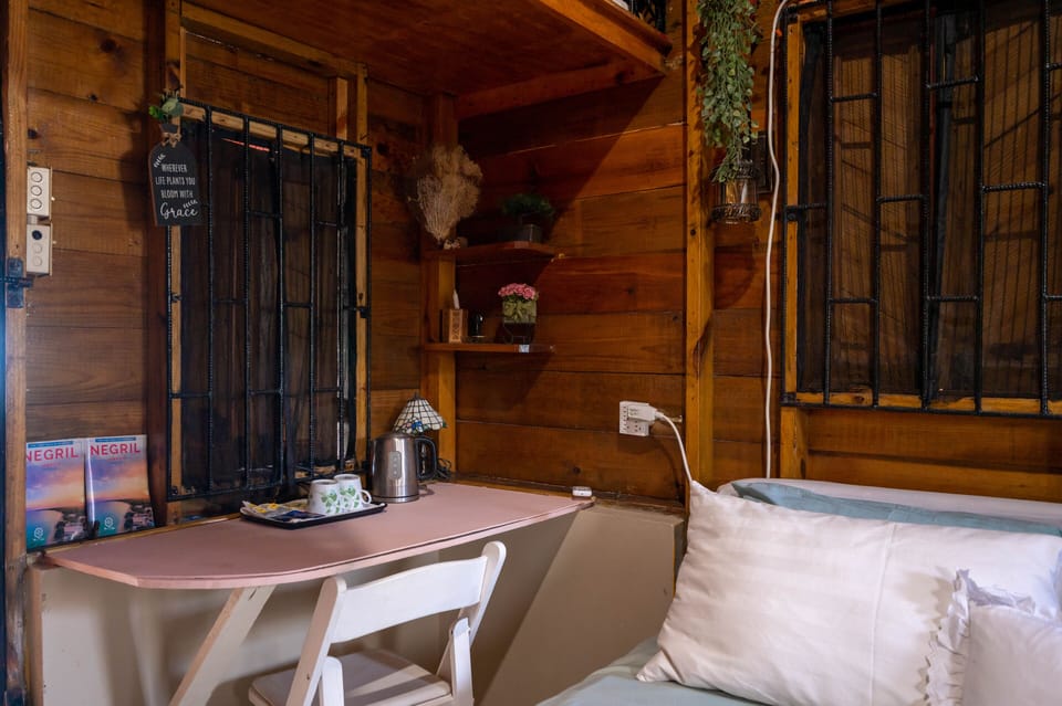 1 bedroom, desk, iron/ironing board, WiFi (free)