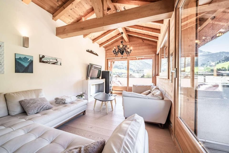 300m from ski lifts, 2nd floor, view mountain, terrace, tv, 88m², Morzine Apartment in Montriond