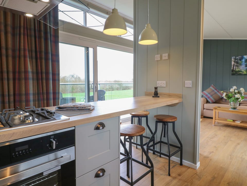 Cottage | Private kitchen | Fridge, dishwasher, electric kettle, toaster