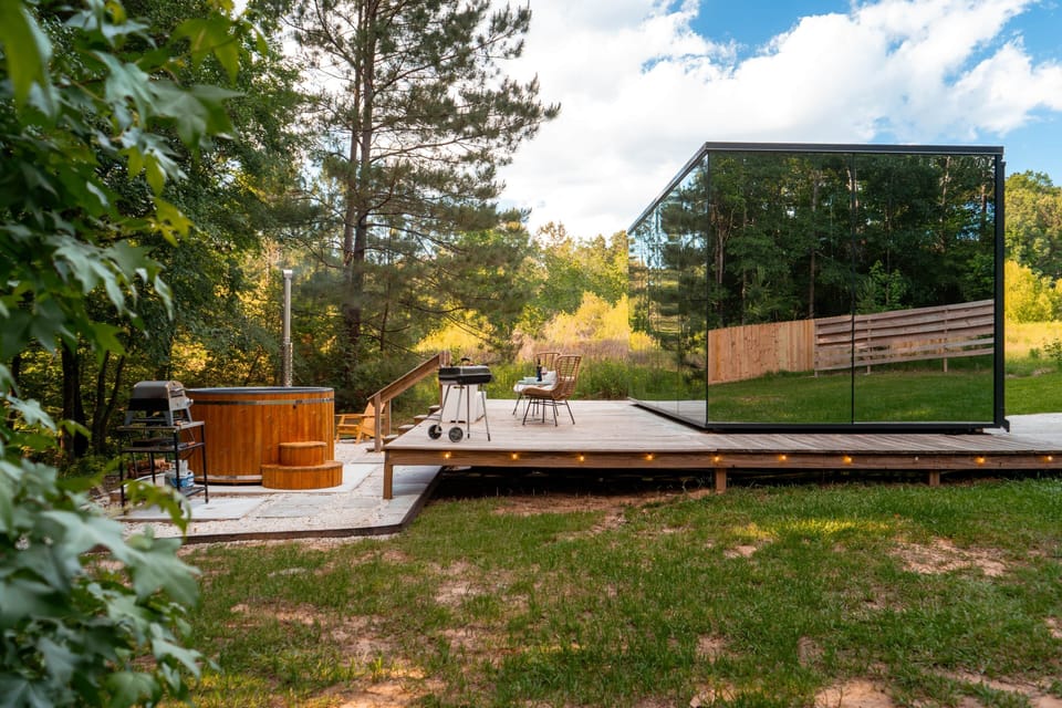 Woodfire hot tub and plunge pool