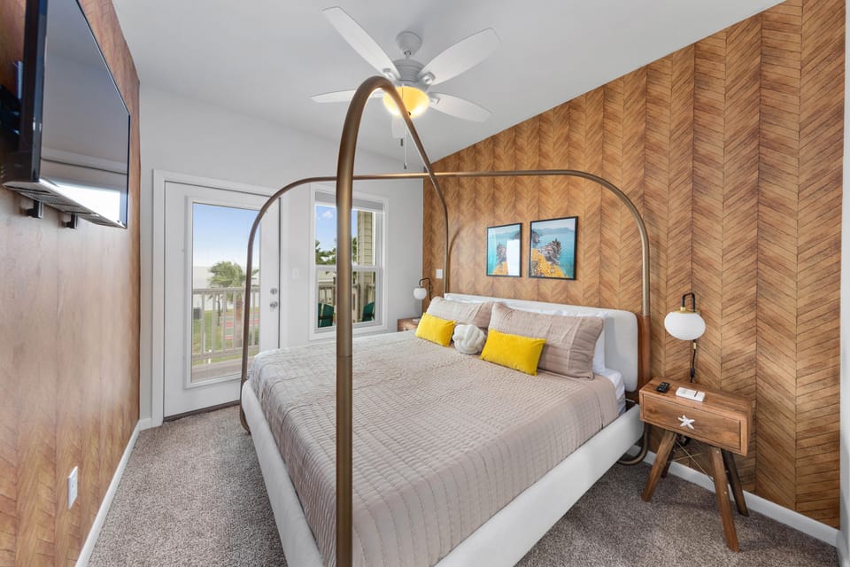 Master bedroom with private balcony (ensuite) closet & bathroom (upper level)