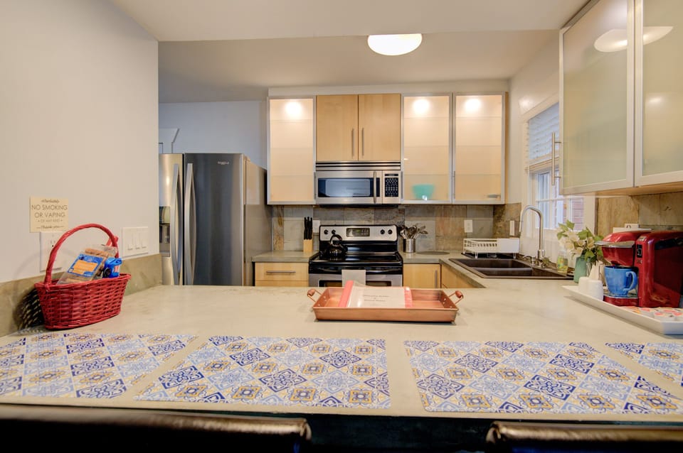 Ample dining area at the countertop bar. 