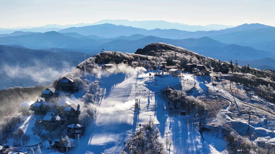 Beech Mountain is the highest town on the East Coast with an elevation of 5,506 ft. Beech Mountain Resort is one of the most popular ski resorts in NC that features ski slopes, snowboarding, trails, ice skating, tubing, and so much more!
