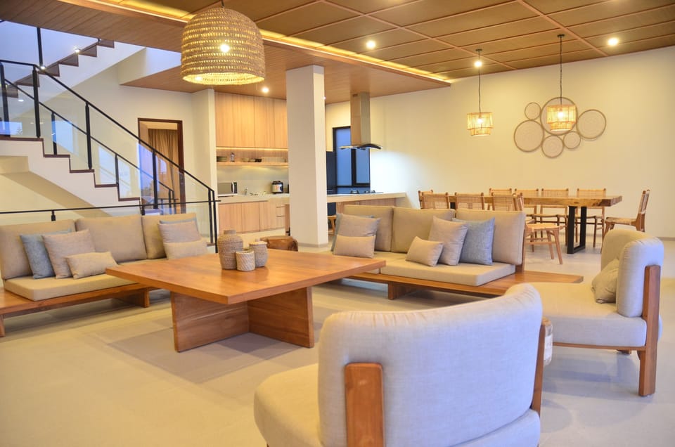 Luxury Villa | Living area | 42-inch Smart TV with cable channels