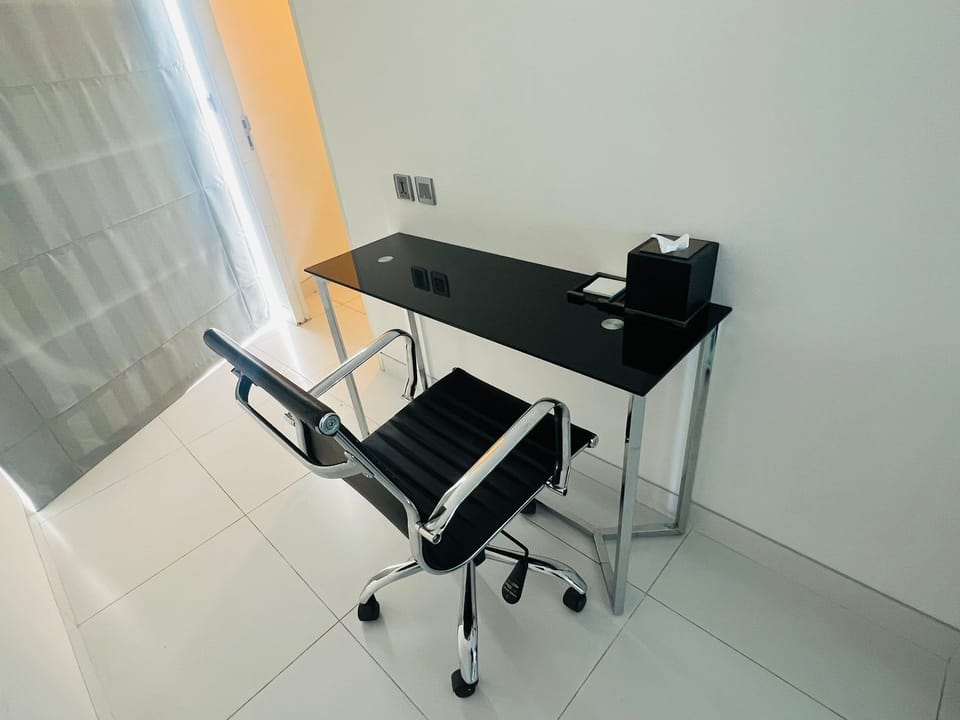 Deluxe Penthouse | 3 bedrooms, desk, soundproofing, free WiFi