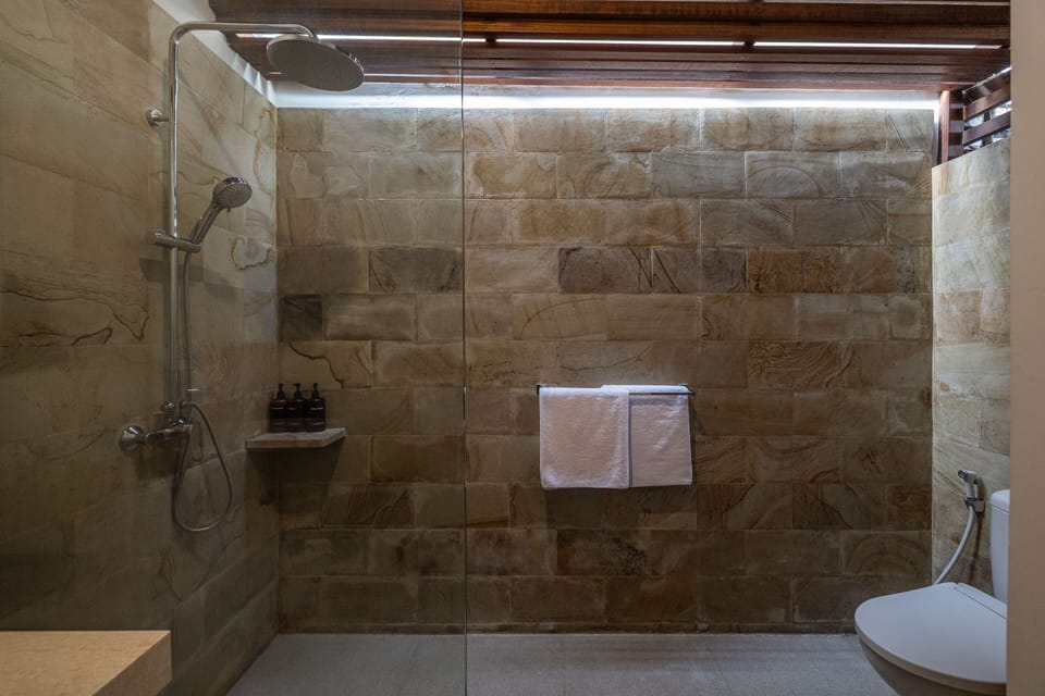 Five-Bedroom Villa with Private Pool | Bathroom | Combined shower/tub, deep soaking tub, free toiletries, hair dryer