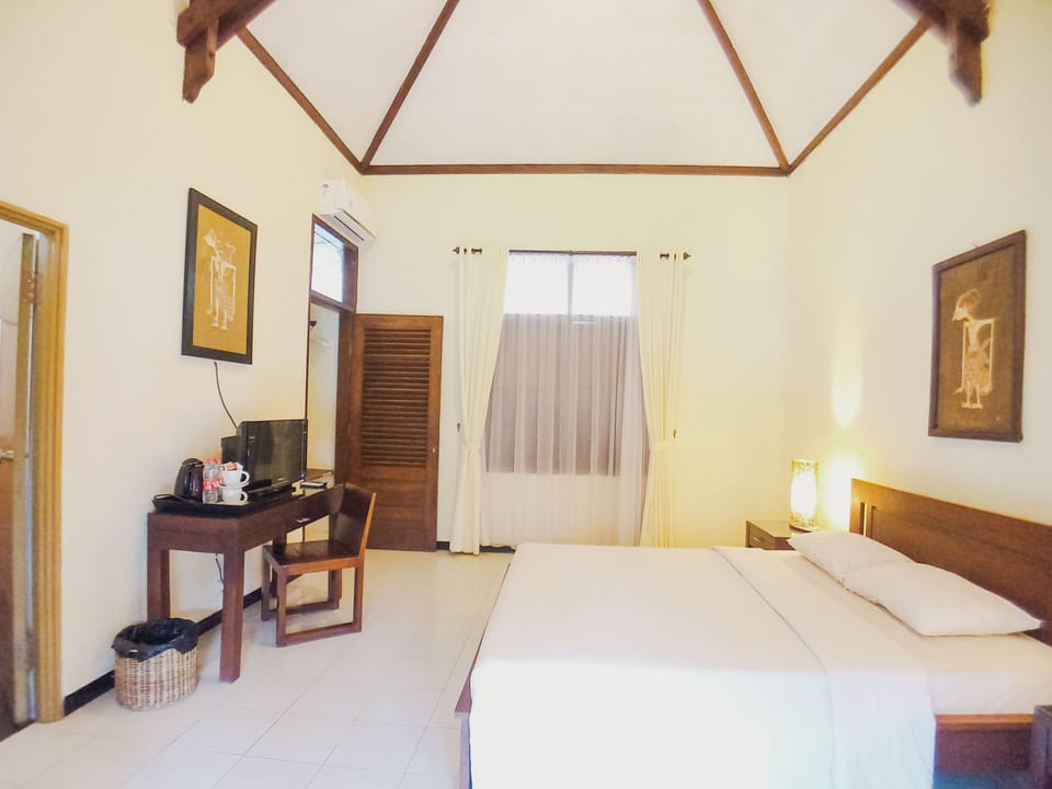 Superior Double Room | Desk, free WiFi, bed sheets