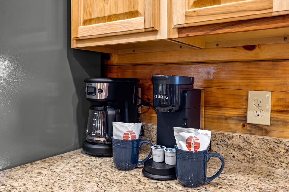 Coffee Bar w/ Keurig & Drip Coffee Maker