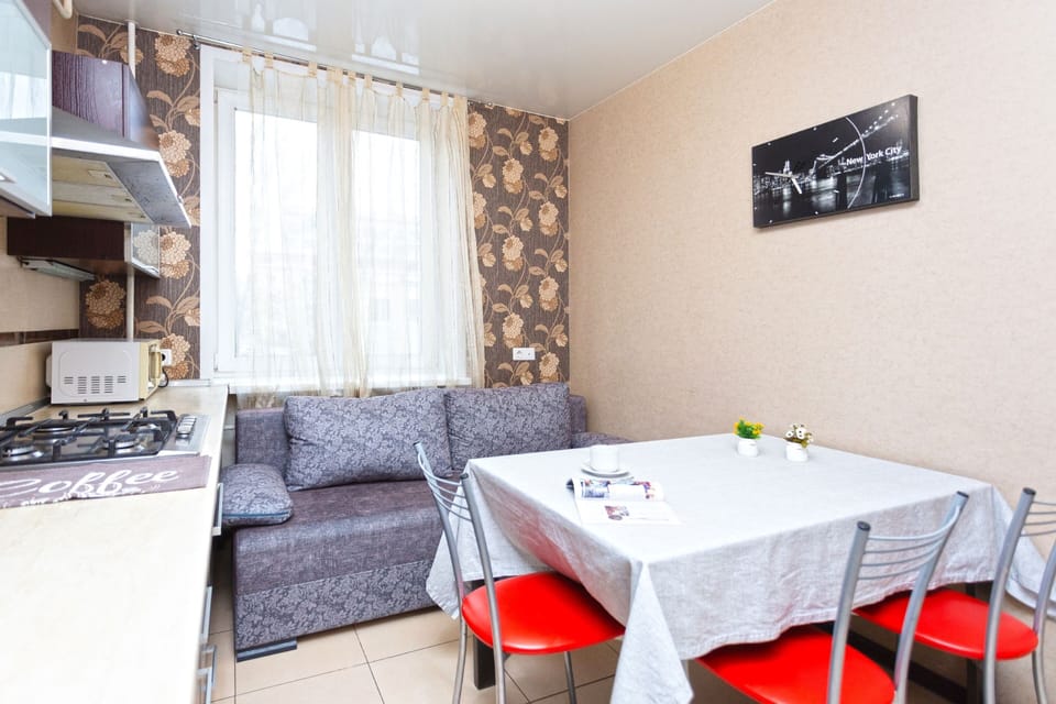 Apartment | Private kitchen | Full-size fridge, microwave, oven, stovetop