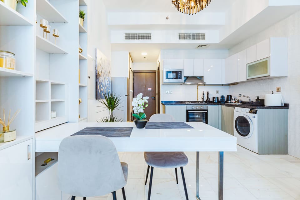 Deluxe Studio | Dining room