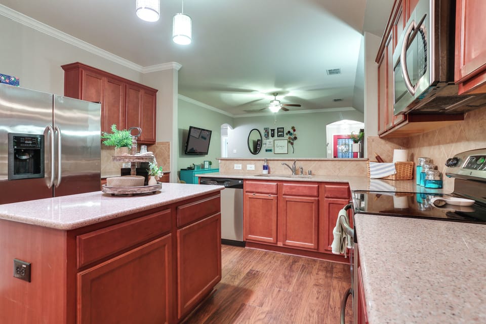 House (3 Bedrooms) | Interior